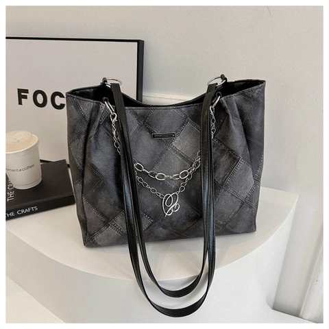 Borsa Tote da Donna Vintage Trapuntata a Rombi Con Catena in Metallo Ciondolo a Cuore Grande Capacità Spalla Quotidiana Blu Nero
