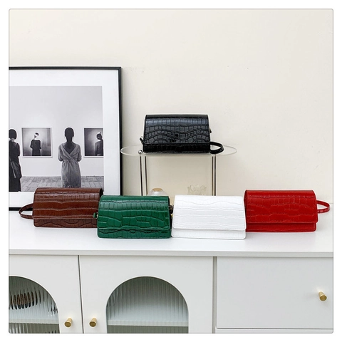 Sac à Épaule pour Femmes Mode Motif Crocodile en Cuir PU Rétro Rectangulaire à Rabat Sac Sous le Bras Bandoulière Couleur Unie