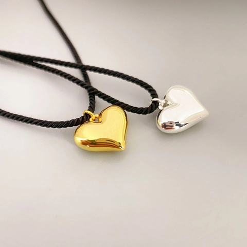 Minimalist Polished Solid Heart Pendant Necklace For Women 18K Gold Plated Copper Heart Charm Black Cord Sweater Chain Jewelry