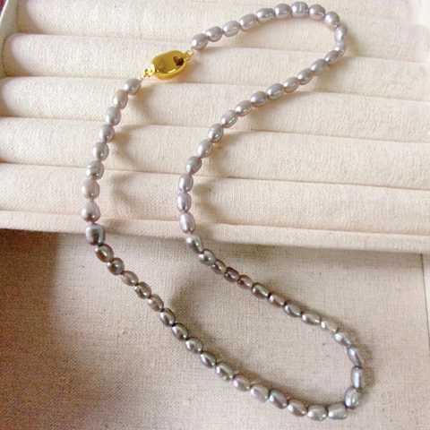 Iridescent Grau Süßwasserperlen Halskette Mit Unregelmäßiger Messing Vergoldeter Schnalle Barock Reisperlen Choker Damen