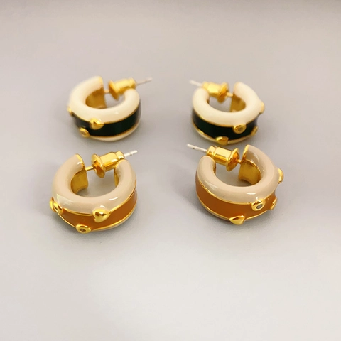 Pendientes En Forma De C Con Esmalte Y Poste De Plata De Ley 925 Color En Contraste Remache Metálico Geométrico Moda Para Mujeres