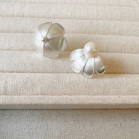 Floral Stud Earrings Brushed Brass Freshwater Pearl Minimalist Elegant For Women With 925 Sterling Silver Earring Post