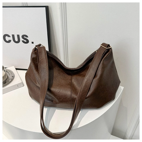 Sac Fourre-Tout Simple en Cuir PU Urbain Grande Capacité Sac à Bandoulière pour Femmes Avec Pendentif Lapin Mignon
