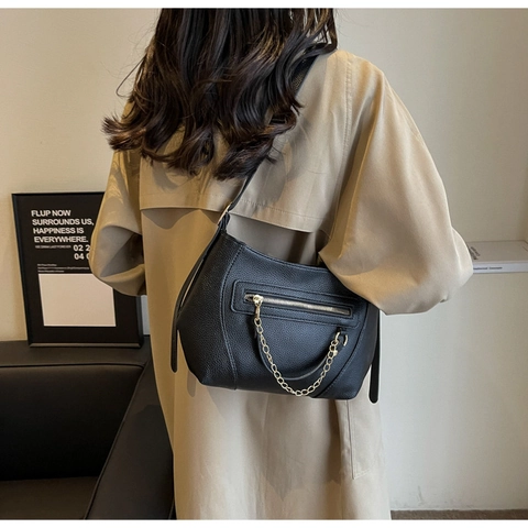 Women Vintage PU Leather Shoulder Bag With Metal Chain Lychee Texture Large Capacity Underarm Bag For Office Daily Commute