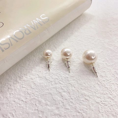 Elegante Runde Künstliche Perlenstecker Ohrringe Kupfer Vintage Mode Für Frauen