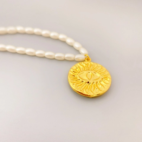 Rice Artificial Pearl Necklace With Round Sun Eye Pendant 18K Gold Plated Brass Green Gemstone Vintage French Chic Jewelry For Women