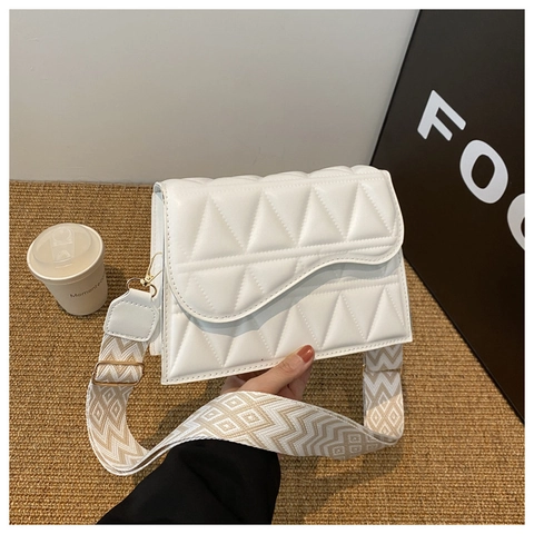 Women Geometric Quilted Crossbody Bag PU Leather Triangle Pattern Wave Flap With Wide Woven Strap Shoulder Square Purse