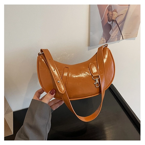 Women Patent Leather Crescent Underarm Bag Urban Minimalist PU Shoulder Crossbody Bag With Metal Buckle Daily Fashion Satchel