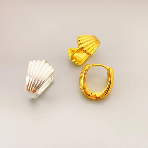 Shell Shape Huggie Hoop Earrings Brass Gold Silver Plated Textured Fan Design Elegant Ocean Jewelry For Women
