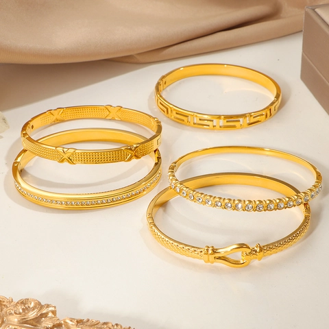 Luxury Stainless Steel Gold Plated Hinged Bangle For Women Greek Key Pattern Zirconia Inlaid Fashion Commute Jewelry Bracelet
