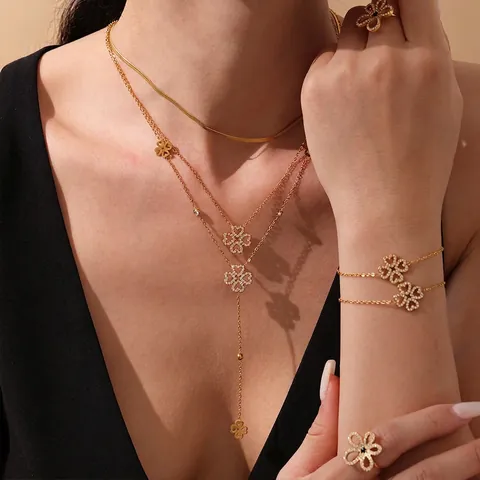 Vierblättriges Kleeblatt Halskette Armband Ohrringe Schmuck Edelstahl 18K Vergoldet Herz Ausschnitt Quaste Mode Für Damen