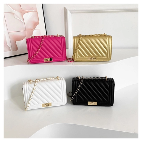 Women Quilted PU Leather Shoulder Bag Fashion Chevron Metal Chain Crossbody Flap Handbag With Square Lock Elegant Small Square Bag