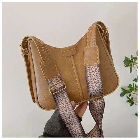 Vintage PU Leather Underarm Bag Retro Half Moon Shoulder Bag Wide Geometric Pattern Strap Crossbody Bag Fashion Handbag