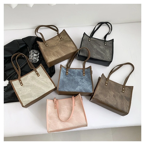 Retro Large Tote Bag PU Leather Frosted Texture Rivet Decor Large Capacity Shoulder Handbag For Women Minimalist
