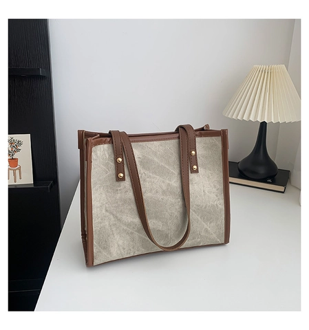 Retro Large Tote Bag PU Leather Frosted Texture Rivet Decor Large Capacity Shoulder Handbag For Women Minimalist