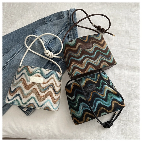 Women Vintage Zigzag Pattern Woolen Shoulder Bag Casual Bohemian Knit Bucket Crossbody Bag With Knotted Strap Daily Purse