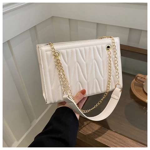 Dames Schoudertas Golvend Gewatteerd PU Leer Gouden Ketting Crossbody Handtas Elegant Minimalistisch Kantoor Tas