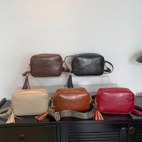 Women Retro PU Leather Small Square Bag Minimalist Camera Crossbody Bag With Tassel And Wide Strap Daily Shoulder Bag