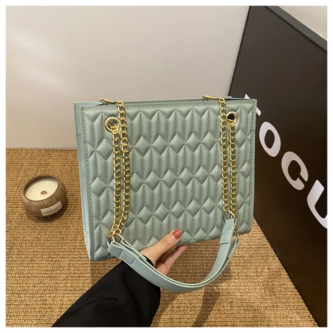 Borsa a Tracolla Donna Trapuntata con Catena in Pelle PU Motivo a Rombi Borsa Tote Versatile Pendolare Urbana con Catena Oro