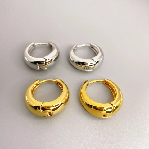Minimalist Chunky Hoop Earrings Brass 18K Gold Plated Mirror Polish Geometric Round Huggie Earrings For Women Fashion Jewelry