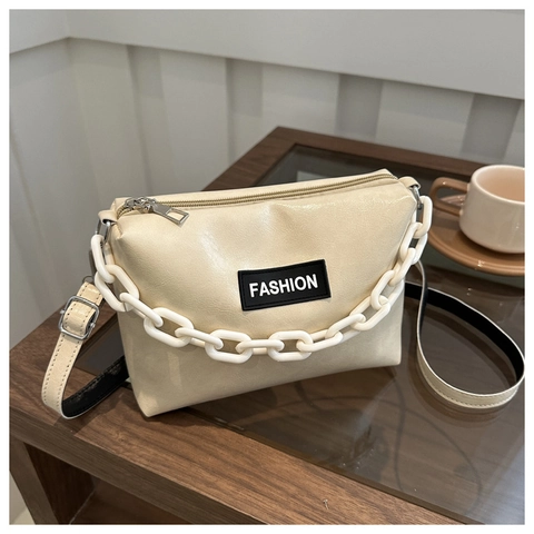 Women Shoulder Crossbody Bag PU Leather Patch Decorative Chain Casual Large Capacity Pillow Handbag