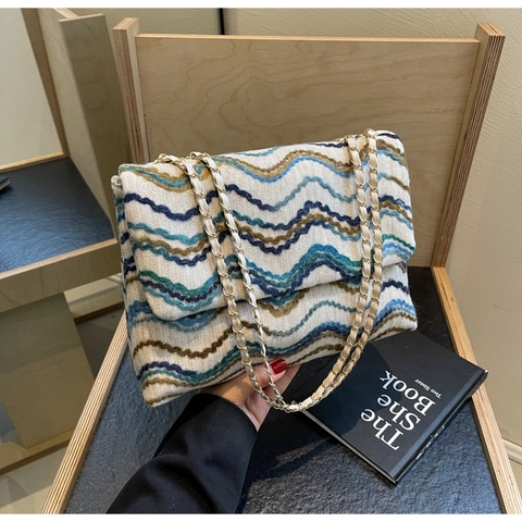 Women Vintage Woolen Wavy Stripe Shoulder Bag Metal Chain Strap Korean Style Casual Color Block Crossbody Bag