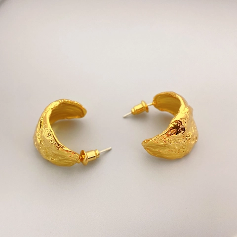 Hammered C Shape Hoop Earrings 18K Gold Plated Brass With 925 Sterling Silver Earring Post Irregular Lava Style For Women