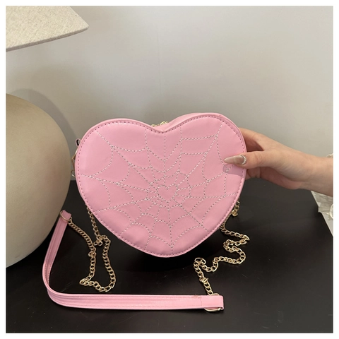 Herzförmige Umhängetasche Für Damen PU Leder Spinnennetz Stickerei Gothic Punk Crossbody Tasche Mit Goldkette