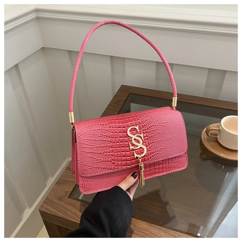 Crocodile Pattern PU Leather Underarm Shoulder Bag With Metal Logo Tassel Pendant Elegant Small Square Bag For Women