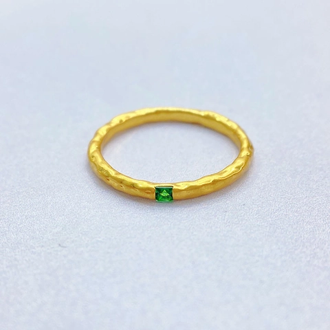 Anello In Rame Vintage Con Texture Martellata E Placcatura In Oro 18K Zirconia Cubica Quadrata Gioielli Di Moda Da Donna
