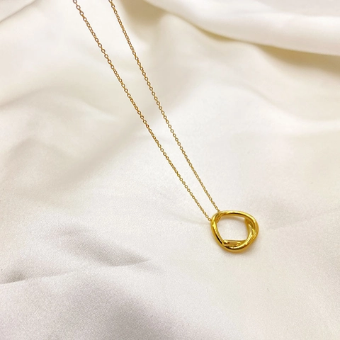 Collier Pendentif Cuivre Plaqué Or 18K Noeud Torsadé Irrégulier Double Boucle Chaîne Réglable Bijoux Pour Femmes