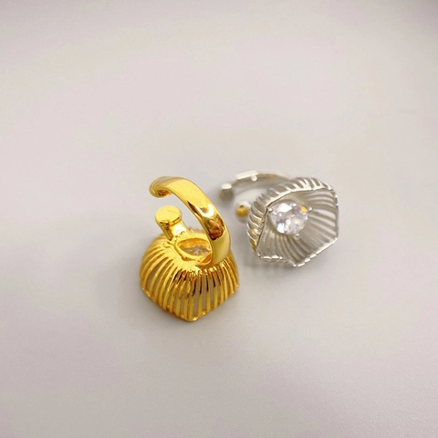 Hollow Flower Ear Cuff Teardrop Zircon Inlaid Copper Non Piercing Clip On Earrings For Women Vintage Style