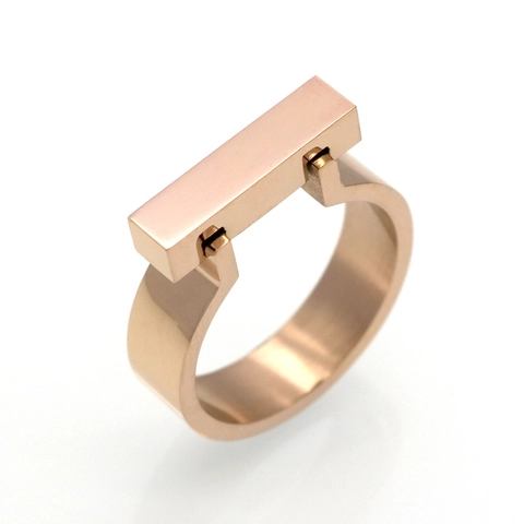 Bague Barre Carrée Minimaliste en Acier Inoxydable Style Industriel Géométrique Moderne Bijoux de Doigt Unisexes Bague à Surface Lisse