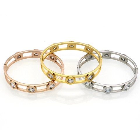 Elegante Brazalete Hueco Números Romanos Acero Inoxidable Zircón Incrustado Joyería Moda Multitono Para Mujeres
