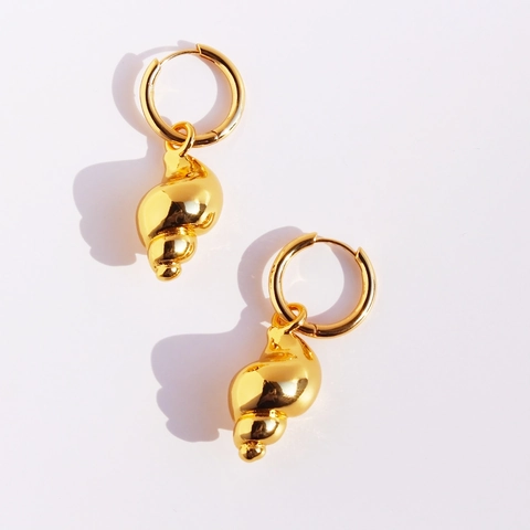 Conch Shell Hoop Ohrringe Messing Vergoldet 3D Meeresschnecke Anhänger Ozean Stil Statement Für Damen Urlaub Nischendesign