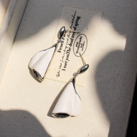 Calla Lily Drop Earrings White Enamel Abstract Spiral Leaf Plant Design Elegant Jewelry For Women With 925 Sterling Silver Earring Post