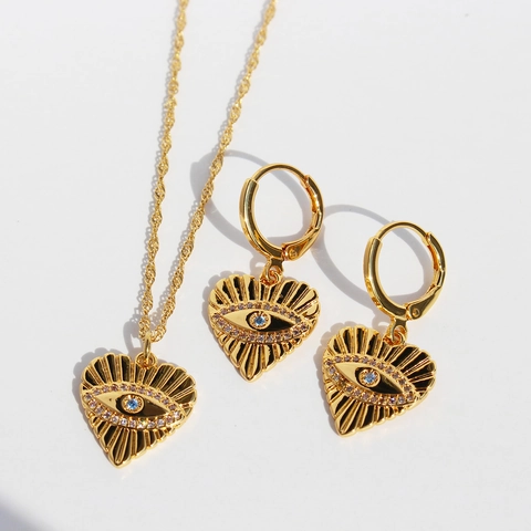 Herzförmiges Evil Eye Halsketten Und Creolen Set Messing Mit Zirkonia Vergoldet Sonnenstrahl Textur Eleganter Damen Schmuck