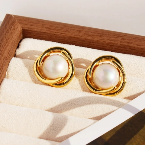Chunky Stud Earrings With Mabe Artificial Pearl And Gold Plated Brass 925 Sterling Silver Earring Post French Retro Style Women