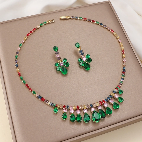 Elegantes Zirkonia Smaragdgrünes Schmuckset Edelstahl Kupfer Halskette Und Ohrringe Für Damen Hochzeit Bankett Schmuck
