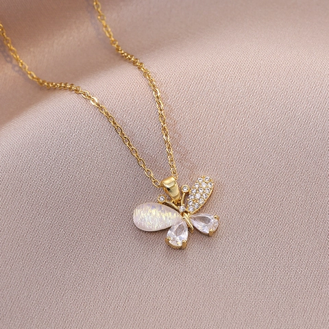 Elegante Collana Con Ciondolo A Farfalla Con Catena In Acciaio Al Titanio Rame Opale E Zirconia Cubica Gioielli Da Donna