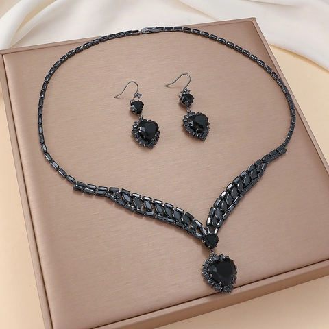 Collar Y Pendientes De Zircón Corazón Negro Joyería De Cobre Bañado En Oro Gótico Cadena De Clavícula Accesorios Mujer