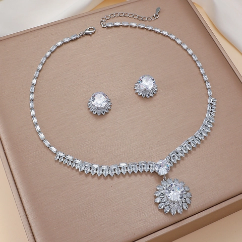 Glinsterende Zirkoon Zonnebloem Ketting En Oorbellen Elegante Bloemblad Hanger Titanium Staal Koperen Sieraden Voor Dames Feest