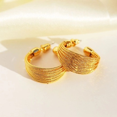 Gold Überzogene Messing Creolen Übertriebene C Form Mehrschichtige Gebürstete Strukturierte Mode Geometrischer Schmuck Für Damen