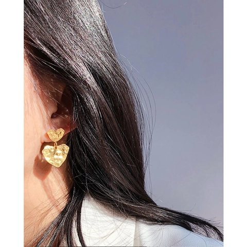 Hammered Double Heart Drop Earrings Vintage Gold Brass Wrinkled Texture Stud Jewelry For Women