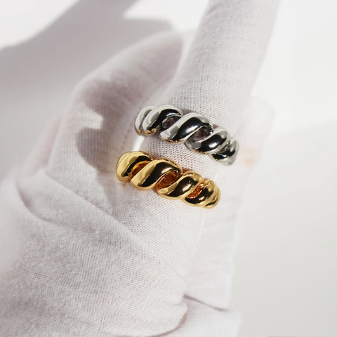 Vintage Twist Spiral Open Adjustable Copper Ring High Polish Croissant Style Jewelry For Men And Women Retro Accessory