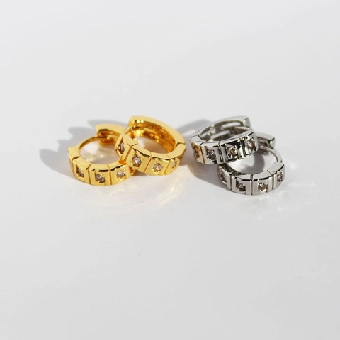 Minimalistische 24K Vergoldete Messing Zirkonia Creolen Für Damen Täglich Chic Geometrisch Eingelegte Huggie Ohrringe Schmuck
