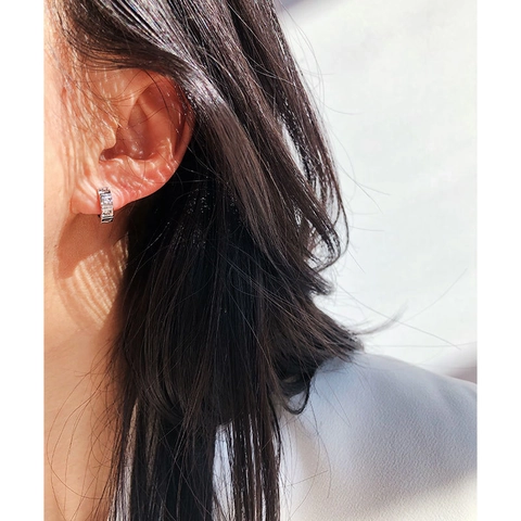 Minimalistische 24K Vergoldete Messing Zirkonia Creolen Für Damen Täglich Chic Geometrisch Eingelegte Huggie Ohrringe Schmuck