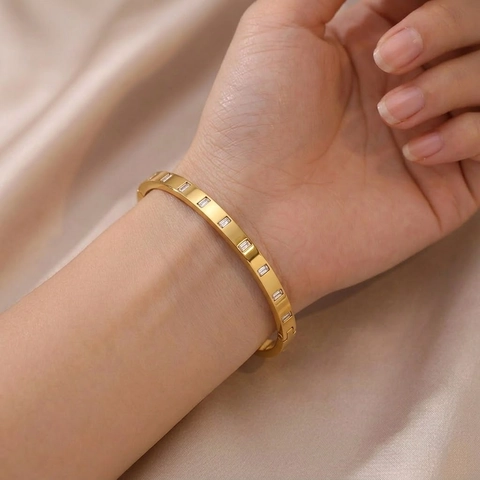 Bracciale Rigido Acciaio Inossidabile Zircone Baguette Intarsiato Placcato Oro Minimalista Lusso Gioielli Per Donna Moda