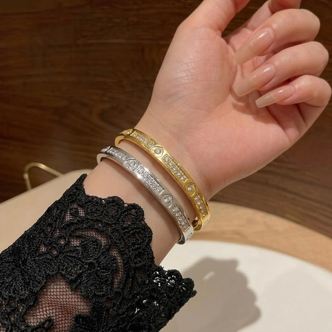 Bangle Stainless Steel Heart Shaped Rhinestone Encrusted Openable Simple Fashion Jewelry For Women