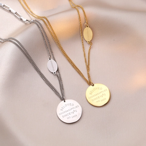Edelstahl Zweilagige Halskette Runder Münzanhänger Graviert Beloved OT-Verschluss Asymmetrische Kette Minimalistischer Schmuck